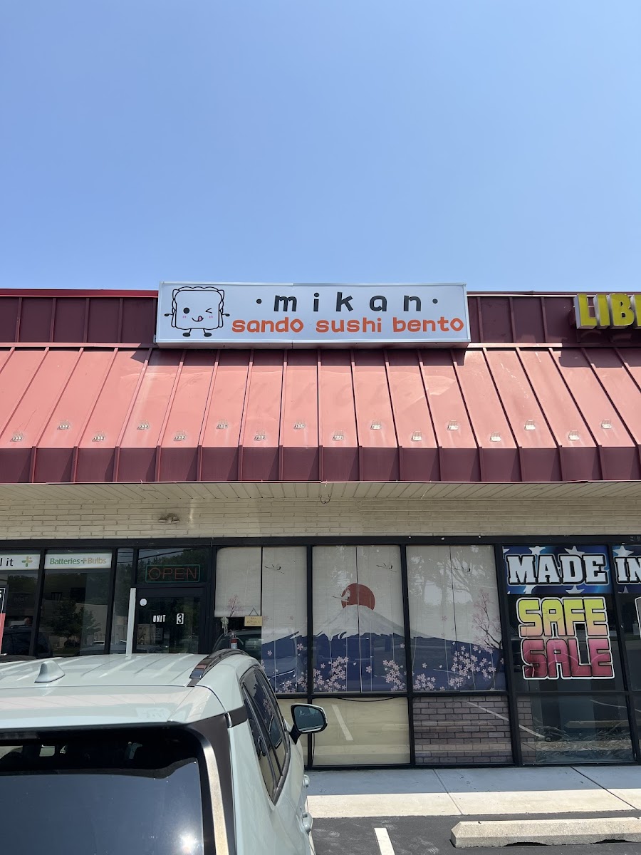 Mikan Sando Sushi Bento